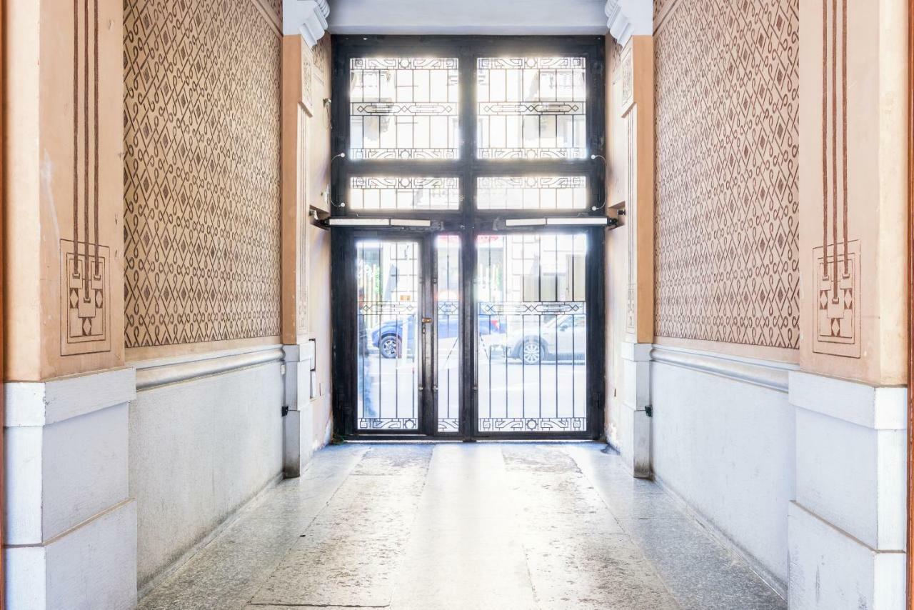 Plinio Flexyrent Apartment Milan Bagian luar foto
