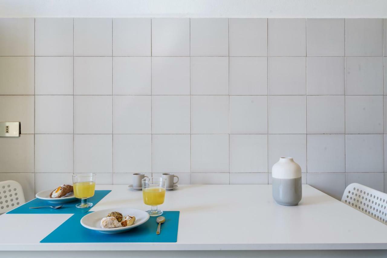 Plinio Flexyrent Apartment Milan Bagian luar foto